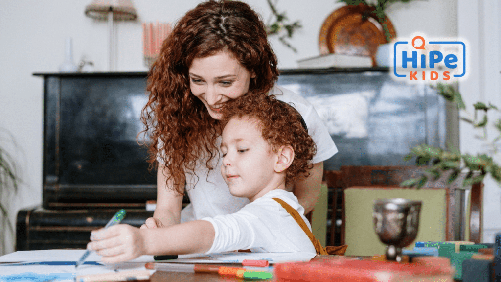 Une mère qui aide son fils dyslexique avec des exercices faciles à faire à la maison !